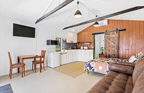 Dalmeny Apartment | The Beach Shack @ Dalmeny