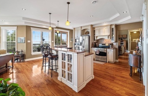 Flatrock House | The Beamer House - Large family friendly retreat with a spectacular views