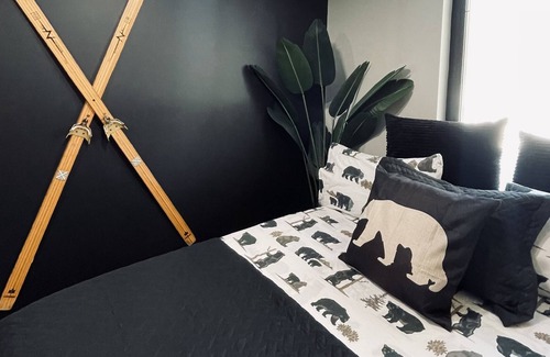 Elmira Ski Chalet | The Bear Cub