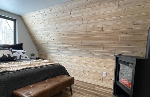 Elmira Ski Chalet | The Bear Cub