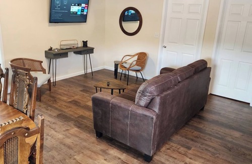 Bluewell Apartment | The Bear Den Hatfield-McCoy Trails