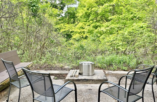 Frankfort House | THE BEAR - Frankfort - NEW! 3 min. to Frankfort