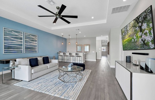Reunion House | The Bear's Den Resort Orlando