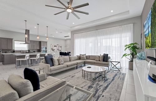 Reunion House | The Bear's Den Resort Orlando