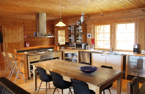 Gallo Cabin | THE BEARLODGE . comfortable, relaxed, and much to explore in nature!
