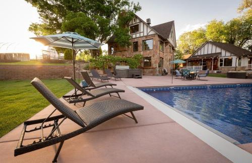 Grand Junction Apartment | The Beatrice Estate estate