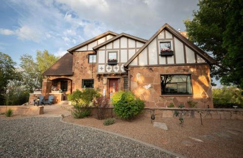 Grand Junction Apartment | The Beatrice Estate estate