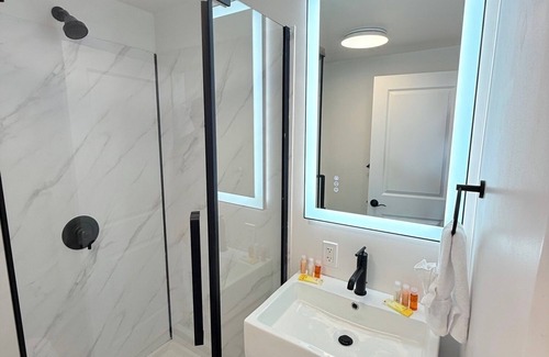 East Village Hotel | The Beau Downtown San Diego Gaslamp Quar