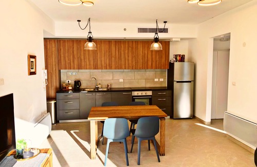 Mea She'arim Apartment | the beautiful house