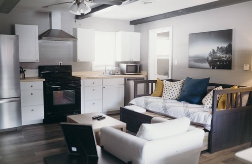 Red River Cabin | The Beautiful Pioneer Lodge 14