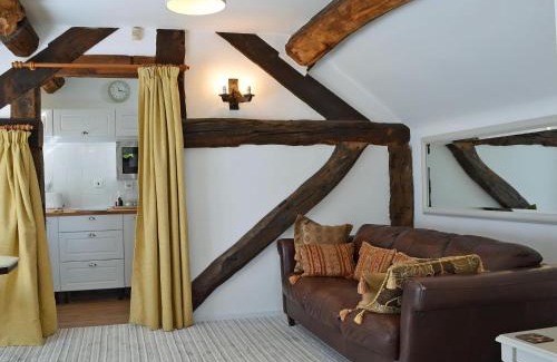 Balterley House | The Beehive