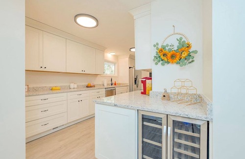 Central Newport News House | The Beehive New 4 Bedroom Listing Next to CNU