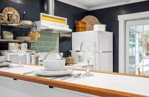 Mount Dora House | The Beekeeper's Cottage - Downtown Mount Dora, Florida