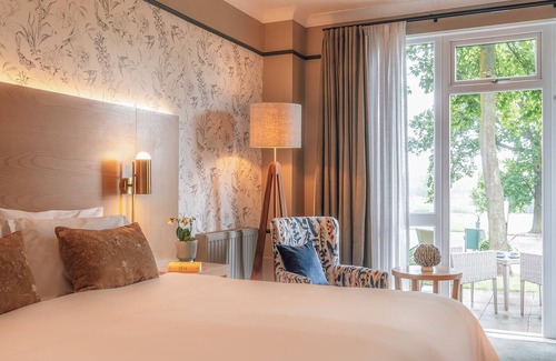 Wishaw Hotel | The Belfry