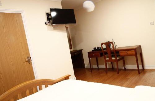 Knowl Hill Bed & Breakfast | The Bell and Bottle