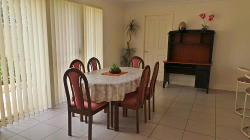 South Tamworth Villa | The Bell House