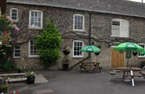 Witney Bed & Breakfast | The Bell Inn