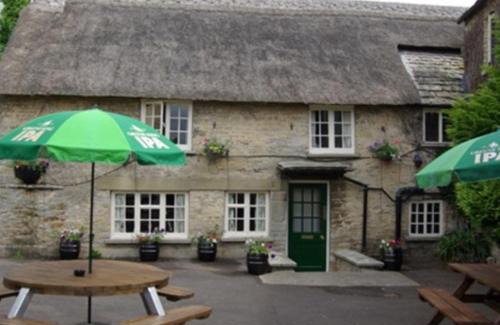 Witney Bed & Breakfast | The Bell Inn