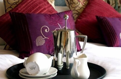 Eckington Bed & Breakfast | The Bell - Restaurant with rooms