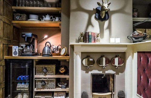 Stow-on-the-Wold Hotel | The Bell & Stuart House