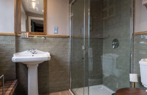 Stow-on-the-Wold Hotel | The Bell & Stuart House