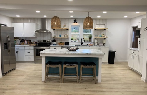 Livingston House | The Bella Vita- downtown by the square & park