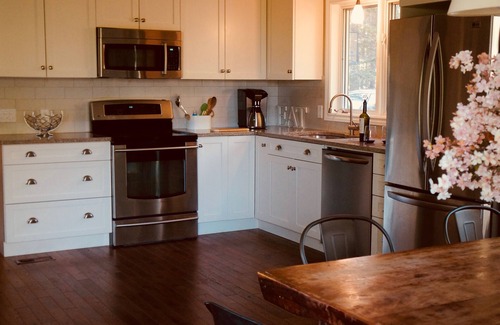Stratford House | The BelleVue (Prime Waterview Home in Beautiful Stratford, PEI)