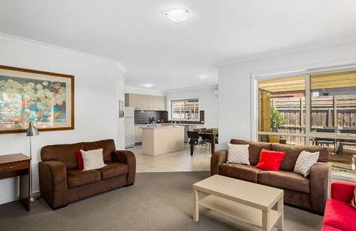 Belmont House | The Belmont Villa - Geelong