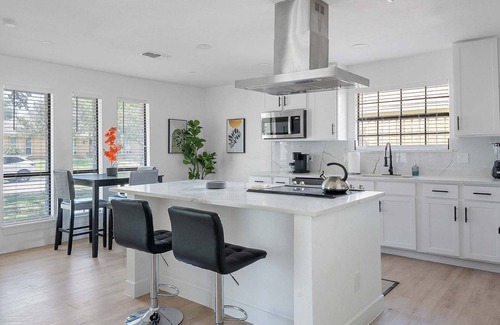 Plano House | The Belvedere Pet Friendly Spacious Yard