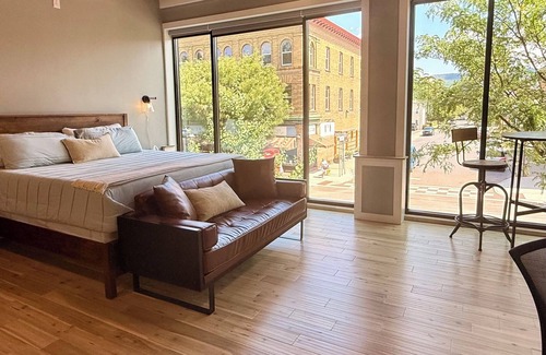 Watkins Glen Hotel | The Benjamin Hotel