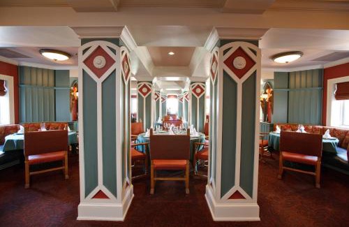 Canton Hotel | The Bertram Inn at Glenmoor