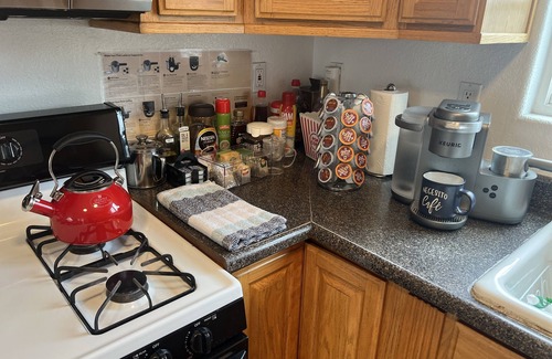 South Gate House | ☆The Best☆ AC/WiFi/Free Parking/Bikes/Netflix