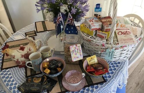 Bundanoon House | The Best Exotic Magnolia Cottage
