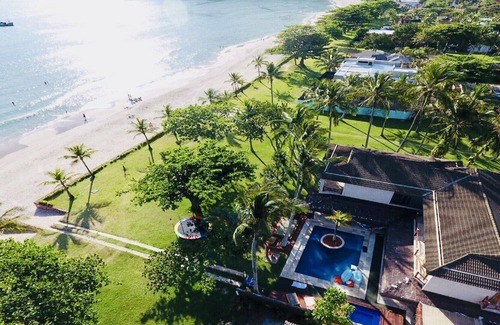 Guaeca House | The best home with the best view of Guaecá - 6 suites, home Standing in the sand.