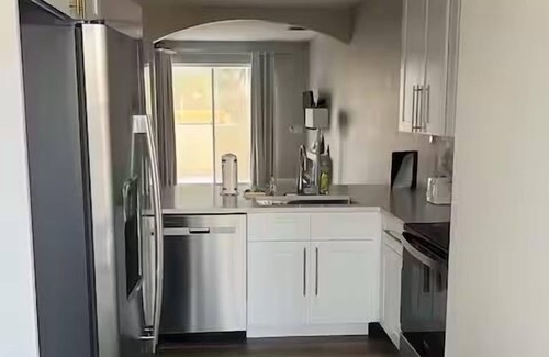 Cumbrian Lakes House | The Best New TownHome in Kissimmee. Minutes away from the Parks!