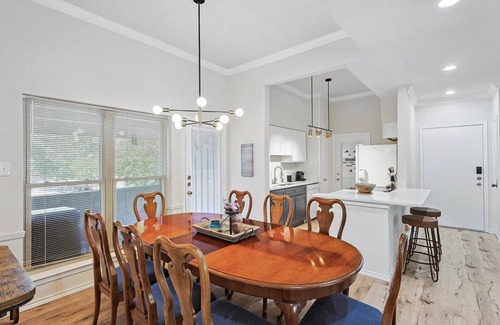 North Dallas Apartment | The Best of The North Dallas Area, Pool & Patio