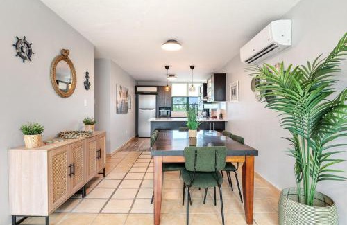 Mediania Alta Apartment | The Best PentHouse In Aquatika Pool Front
