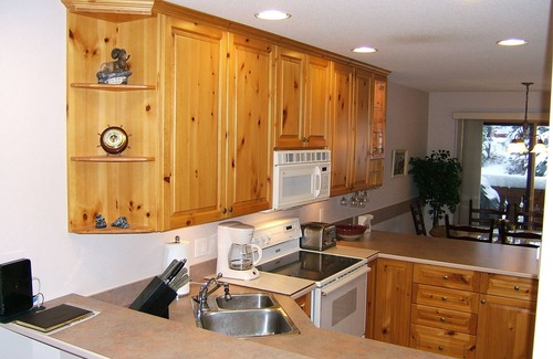 Sun Peaks House | The Best Ski in/Ski Out Location with Private Hot Tub & Bbq