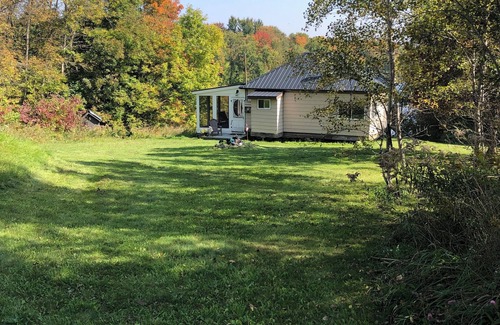 Dunchurch Cabin | The best view on the Magnetawan River! Rustic cottage with all amenities!