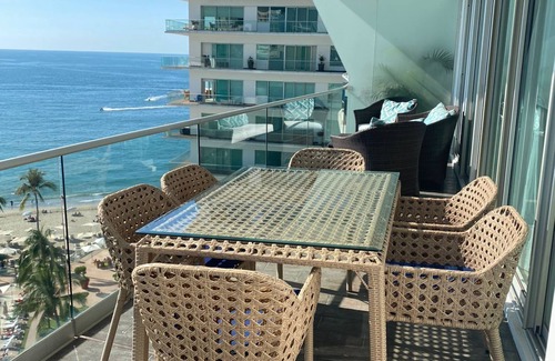 Puerto Vallarta Condo | The best views of the sea, the mountains and the sunsets. Beachfront