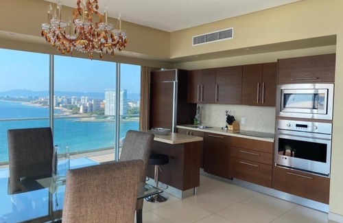 Puerto Vallarta Apartment | The best views of the sea, the mountains and the sunsets. Beachfrontn