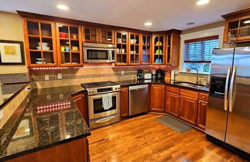 East Queen Anne House | The Best Views of Lake Union & Downtown Seattle from this 4 Story House in QA