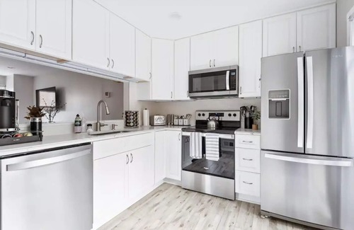Ballston House | The BEST★Gorgeous & Luxurious Home★ Walk to Metro