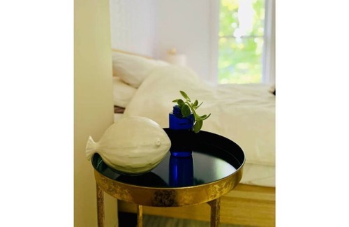 Bethlehem Village House | The Bethlem Lake House, Lake Side Relaxation!