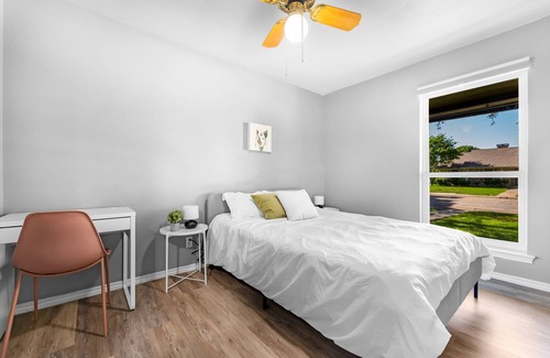 Carrollton House | ♥The Better Together House │ Family-Friendly 4BR with Private Playground♥
