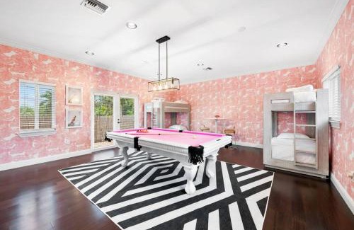 Lake Ridge House | The Betty A Glam Getaway in Fort Lauderdale