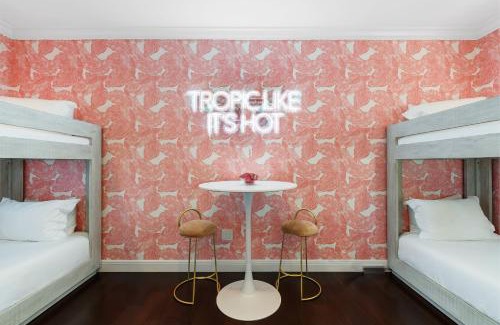 Lake Ridge House | The Betty A Glam Getaway in Fort Lauderdale