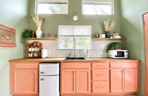 Noel Cabin | The Betty - Elk River Front Tiny Cabin in Noel, MO