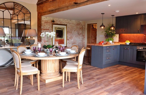 Quedgeley House | The Big Barn by Interhome