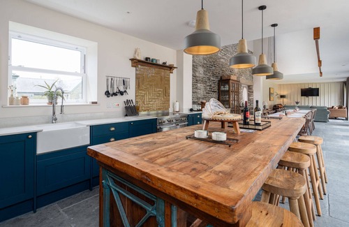 Kidwelly Apartment | The Big Barn - Tanylan Farm